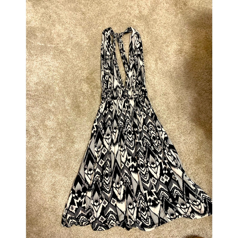 Black and White Midid dress